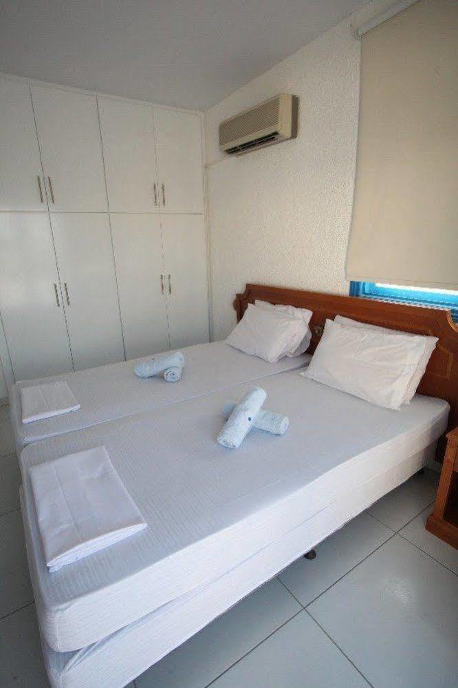Aphentrika Apartments プロタラス エクステリア 写真